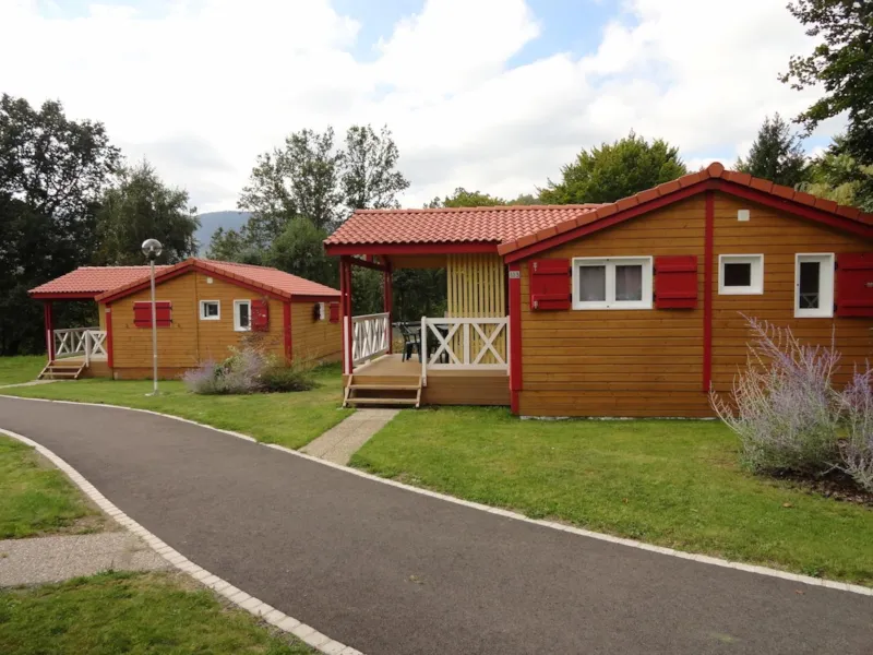 Chalet Confort 35 M² (2 Chambres) + Terrasse Couverte