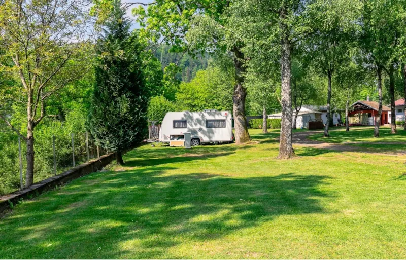 Forfait Confort (1 Tente, Caravane Ou Camping-Car / 1 Voiture / Électricité 6A)