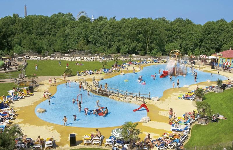Bathing Attractie & Vakantiepark Slagharen - Slagharen