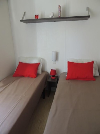 Mobil-home Confort + SUNNY 27m² (2 Bedrooms - Covered terrace) + TV — 5