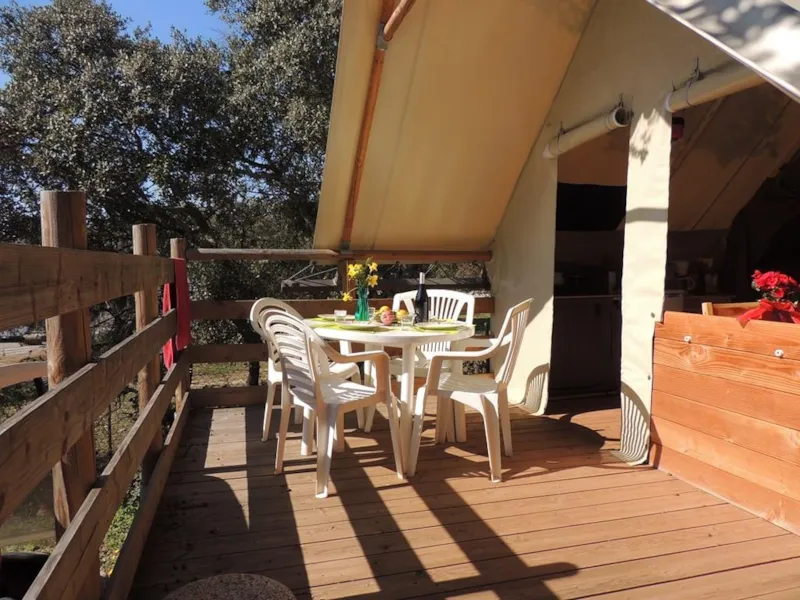 Cabane Lodge Confort Safari 20M² (2 Chambres - Sans Sanitaires) + Terrasse Semi Couverte