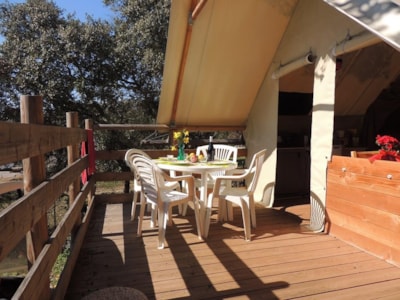 Canvas bungalow Confort SAFARI 20m² (2 Bedrooms - without private facilities) + Half-covered terrace — 3