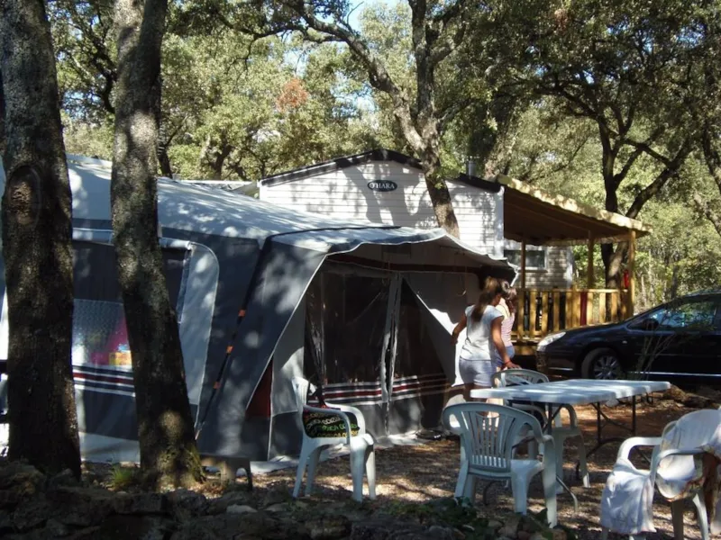 Forfait Confort (1 Tente Ou Caravane Ou Camping-Car / 1 Voiture / Électricité 16A)