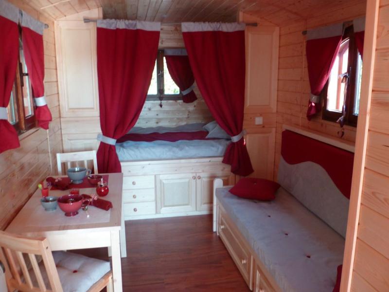 Accommodation - Roulotte  21M² / 1 Bedroom - Terrace 3M² - Camping de la Treille