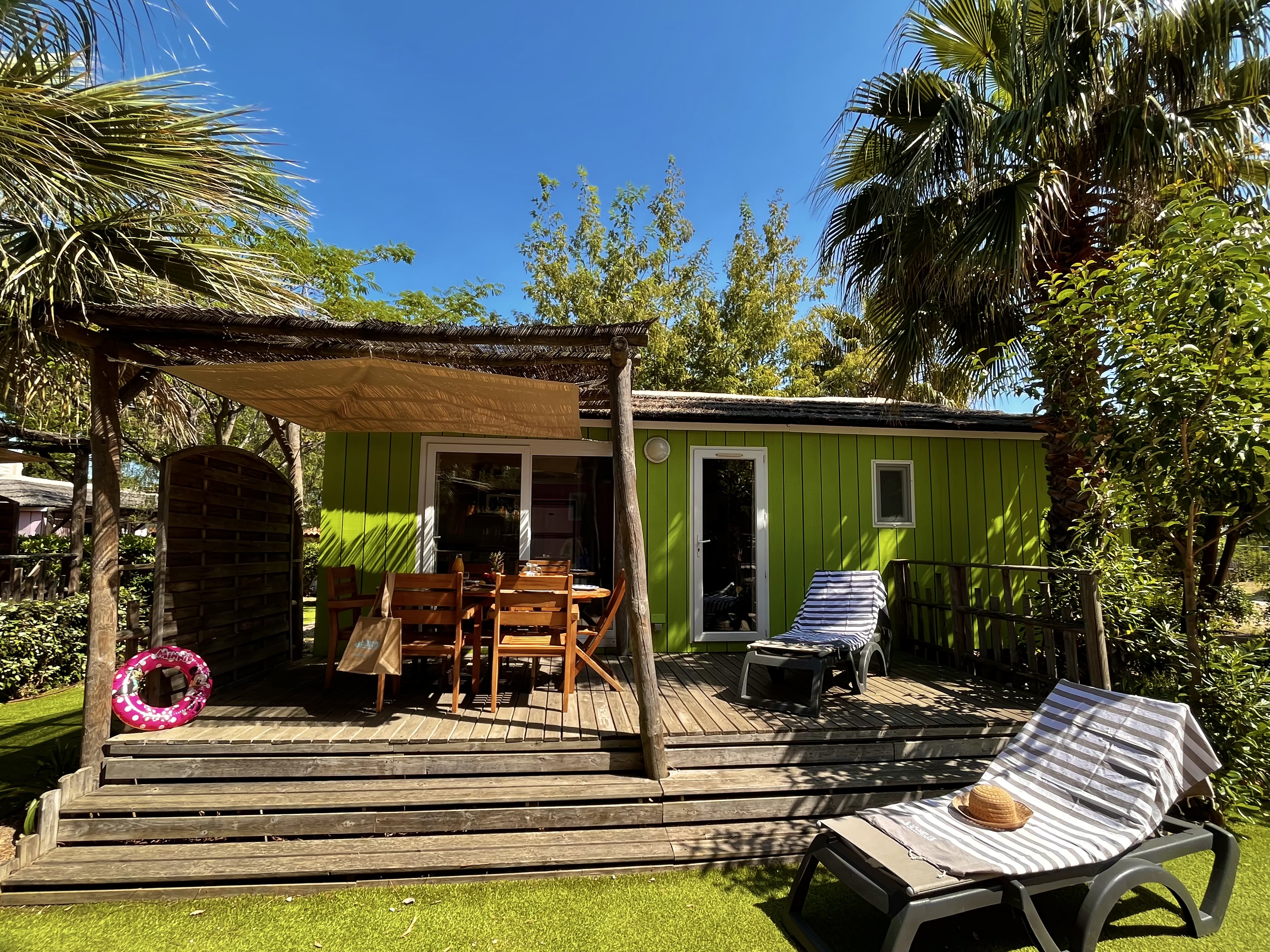 Location - Paillotte Boca Chica Premium Climatisée 34 M² - 3 Chambres - Terrasse 15M² - Camping de la Treille