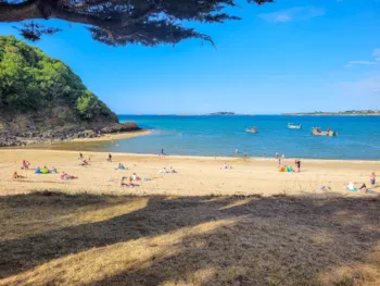 Camping Mirabel Les 4 Vaulx - Ucamping