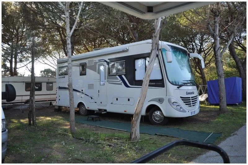 Standart Emplacement Caravane + Voiture + Electricité 3A