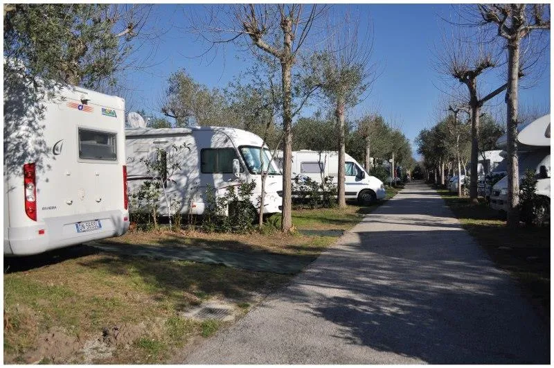 Standart Emplacement Caravane + Voiture + Electricité 3A