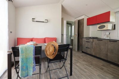 Mobile-home Malaga 2 bedrooms + terrace - — 4