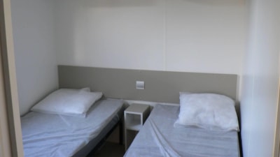 Mobile-home 3 bedrooms + sheltered terrace - — 6