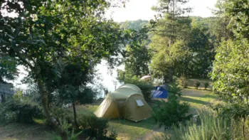 Stellplatz - Stellplatz Seeblick - - Camping Lac du Jaunay