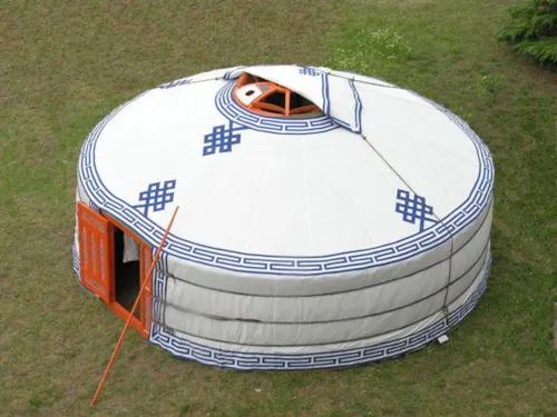 Location - Yourte 20M² - image n°1 - Camping Municipal Le Chenantier