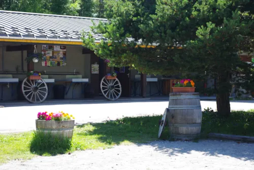Kampeerplaats(en) - Standplaatsen - image n°2 - Camping Municipal Le Chenantier