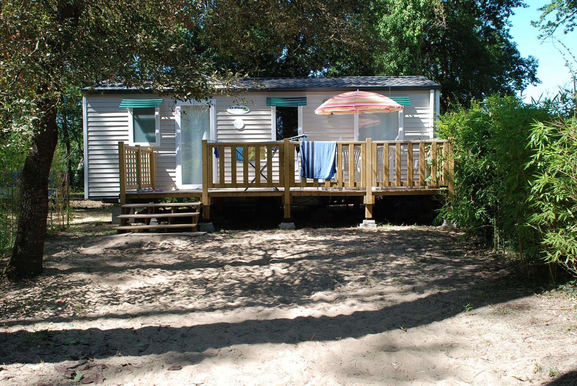 Accommodation - Mobilhome 3 Bedrooms / Semi-Covered Wooden Terrace - YELLOH! VILLAGE - CAMPING LA CLAIRIERE