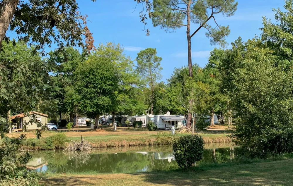 Huttopia Lac de l'Uby - Gers - image n°2 - Camping Direct