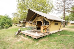 Accommodation - Trappeur Tent - Huttopia Lac de l'Uby - Gers