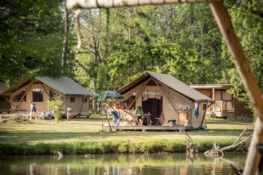 Location - Tente Trappeur - Huttopia Lac de l'Uby - Gers