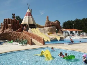 Plein Air Locations - Camping Les Genêts - image n°2 - Camping Direct