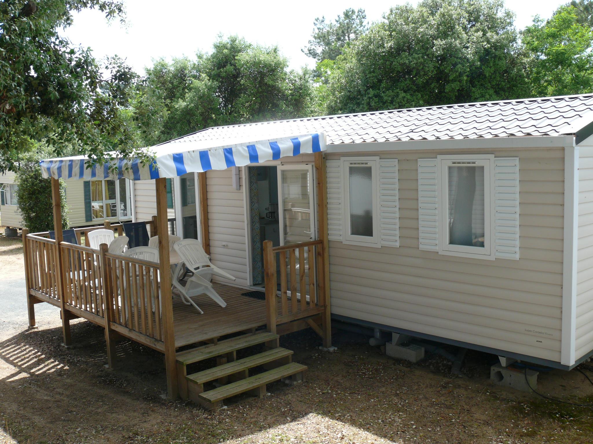 3-Bedroom Mobile Home, 6-Person, 30 M² Double-Slope Roof With Semi-Covered Wood Terrace