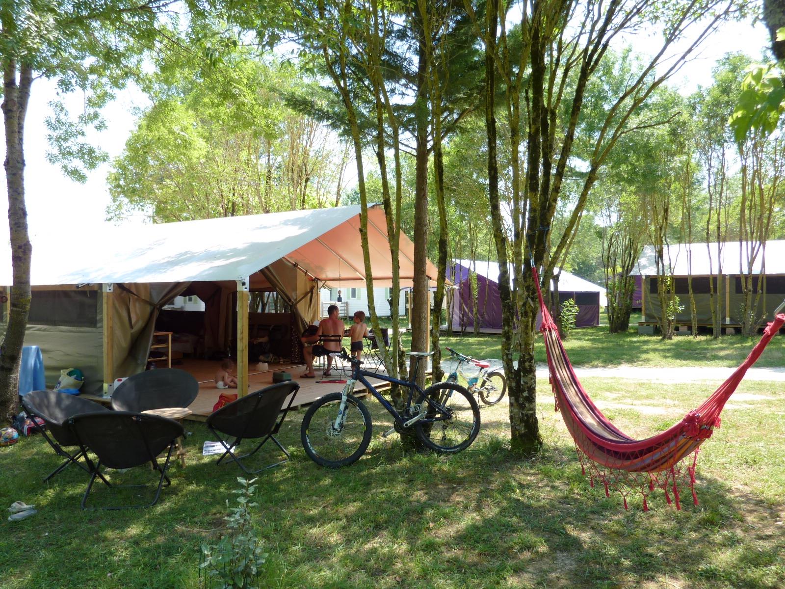 Location - Toilé Nature Confort 25M² - 4 Ad + 1 Enf - Sans Sanitaires - Camping Koawa Lac de Thoux St-Cricq