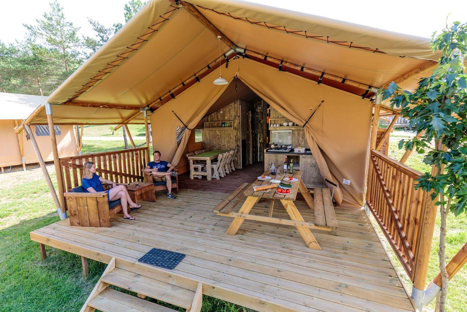 Tente Lodge 38m² - 4 adultes + 2 enfants - Terrasse couverte 16m²