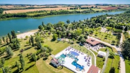 Camping Le Lac de Thoux - image n°1 - Roulottes