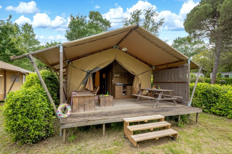 Ciela Nature Lodge Zelt – 3 Schlafzimmer – ausgestattete Küche – Badezimmer