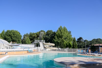 Camping Nature L'Airial****