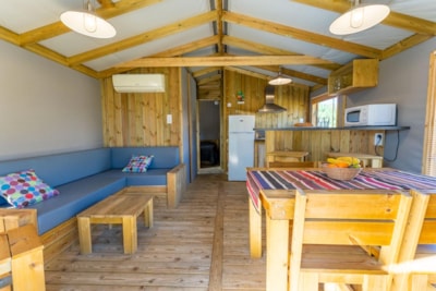 SAFARI Lodge