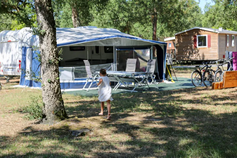 Forfait Électrifié : 2 Pers. + 1 Véhicule + 1 Instalation + Électricité