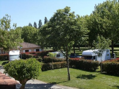 Camping package (pitch, 2 people, 1 vehicle)