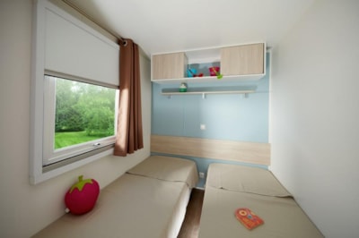 Comfort mobile home (35m²) with covered terrace, air-conditioned