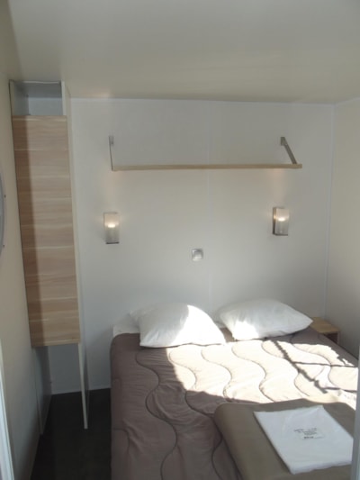 Comfort mobile home (27m²) with covered terrace, 2 bedrooms, air-conditioned