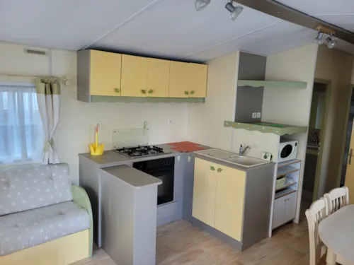 Accommodation - Superior Comfort Mobile Home (32M²) With Covered Terrace, 2 Bedrooms, Air-Conditioned - image n°4 - Camping le Grand Cerf