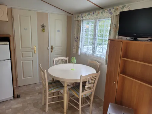 Accommodation - Superior Comfort Mobile Home (32M²) With Covered Terrace, 2 Bedrooms, Air-Conditioned - image n°6 - Camping le Grand Cerf