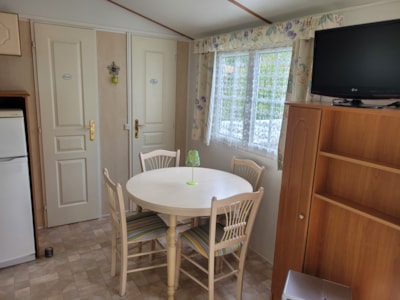 Superior Comfort mobile home (32m²) with covered terrace, 2 bedrooms, air-conditioned