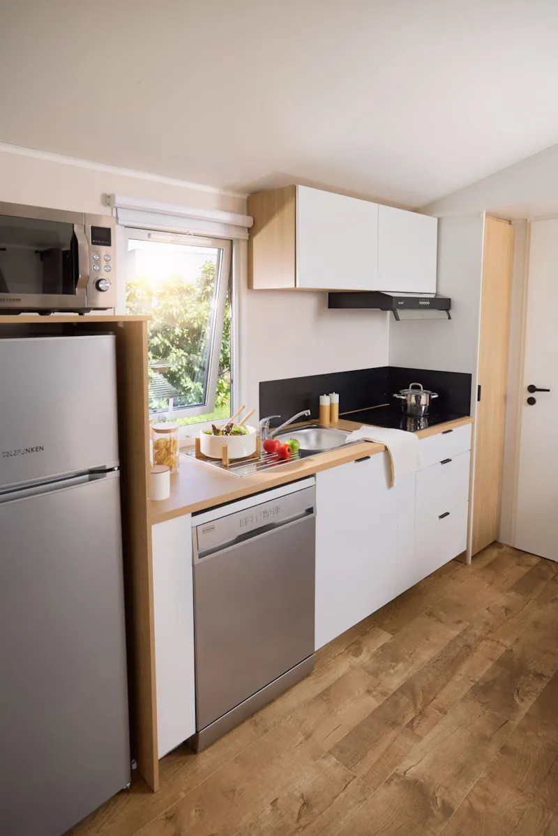 Mobil-Home Premium Avec Terrasse , 3 Chbres, Lit Queen Size, Climatisé, Lave-Vaisselle, Tv