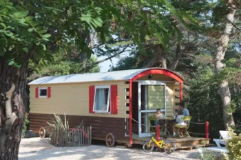 Mietunterkunft - Roulotte Far West Wifi+Tv Fluß Seite - Camping-Village le Floride & l'Embouchure