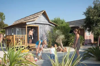 Mietunterkunft - Faré Maori Klim+Tv+Wifi Pool Seite - Camping-Village le Floride & l'Embouchure