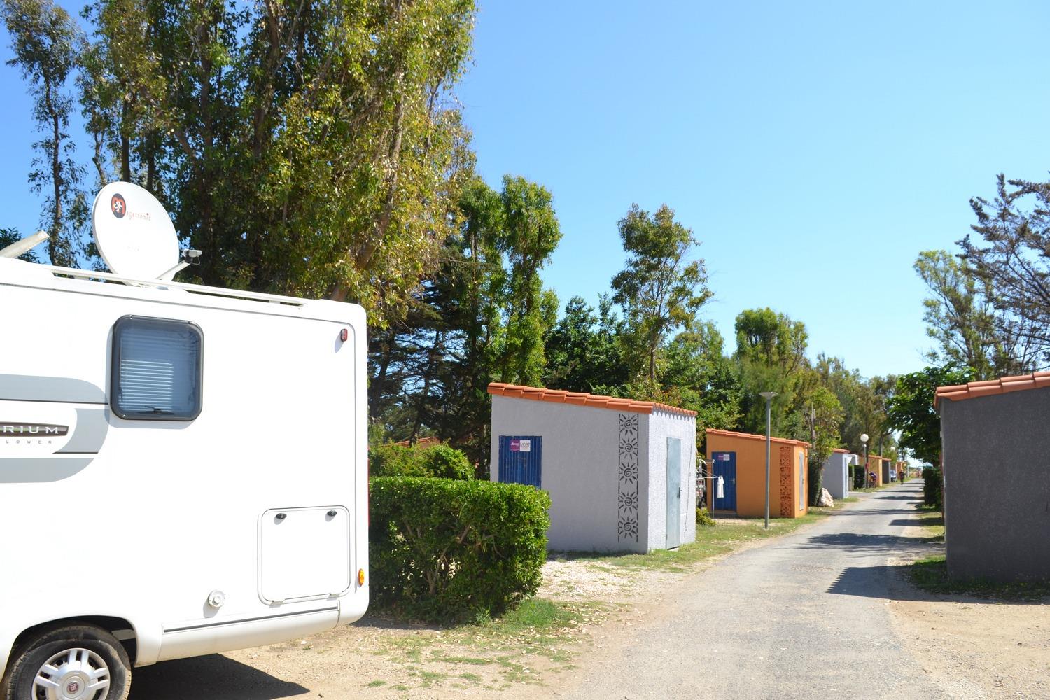 Emplacement - Emplacement Sanitaires Individuels Côté Mer - Camping Le Floride & l'Embouchure