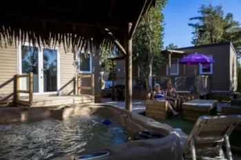 Mietunterkunft - King Suite Riva & Spa 8/10 Premium  +Klimaanlage+Tv+Wlan - Camping-Village le Floride & l'Embouchure