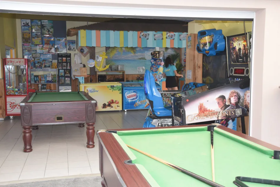 Chadotel Bahamas Beach