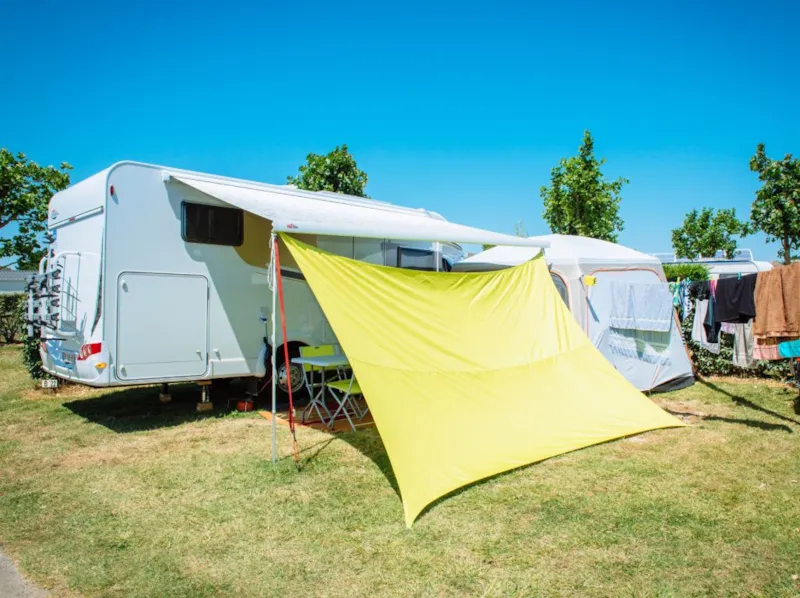 Emplacement Avec Électricité