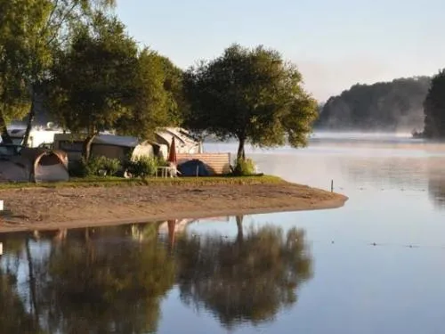 Flower Camping Le Port de Neuvic - image n°6 - Camping Direct