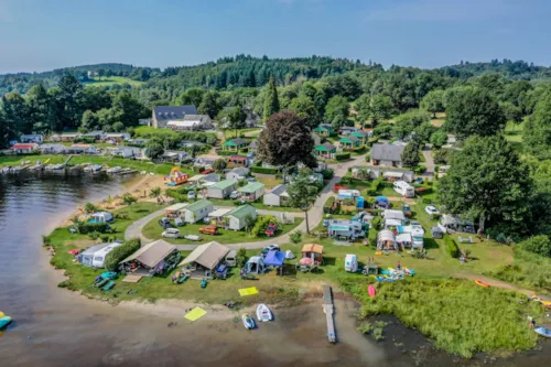 Flower Camping Le Port de Neuvic - Camping Direct