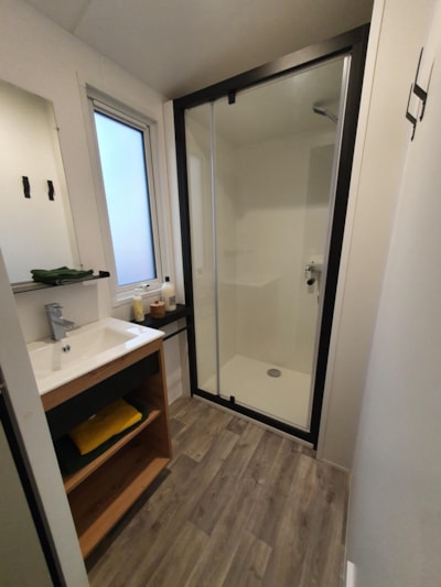 Mobile-home - 25m2 (2021) + 8m2 semi-covered wooden terrace. — 9
