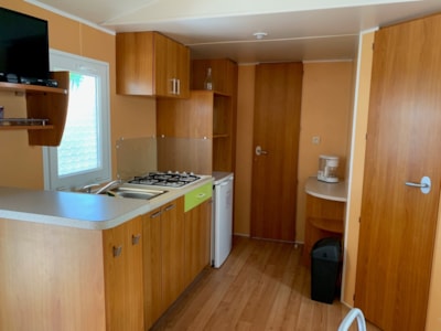 Mobile-home 30m² + 12m² semi-covered wooden terrace — 5