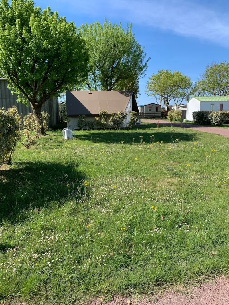 Forfait Randonneur : Emplacement + 1 Pers + 1 Tente + 1 Vélo (Vélodyssée)