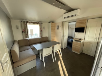 Mobile-home 32m2 - 3 bedrooms - AIR CONDITIONING - covered terrace 12m2 — 2