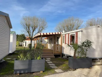Location - Mobile-Home 36M2 - 2 Chambres Grand Confort + Grande Terrasse Couverte 15M2 - Camping du Petit Pont